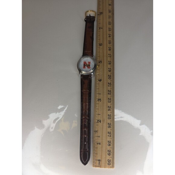 University Of Nebraska Cornhuskers Quartz Watch with Brown Leather Band EUC - Picture 2 of 7